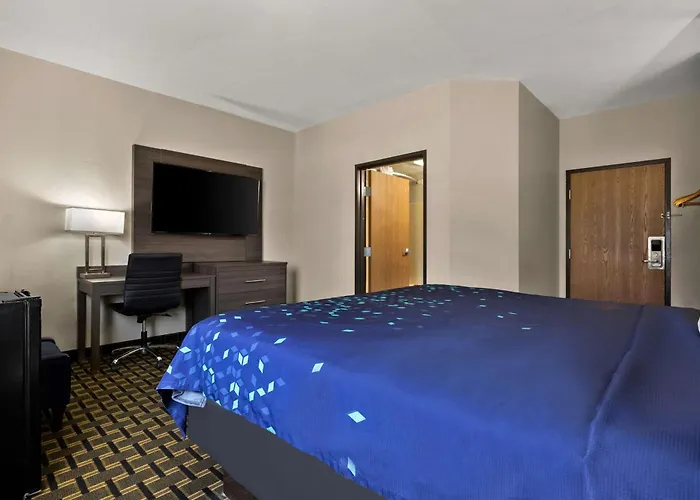 Surestay By Western East Hotel