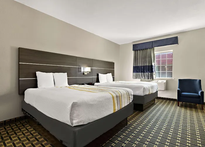 Hotel Surestay By Western East
