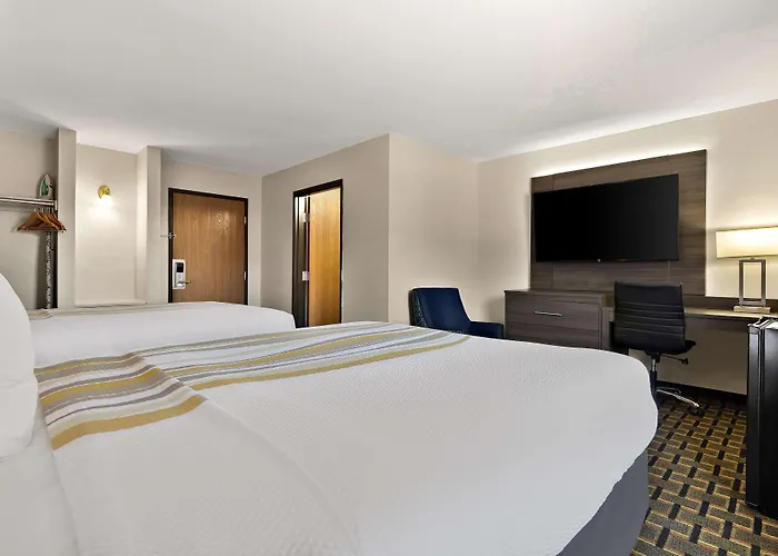 Surestay By Western East Tulsa