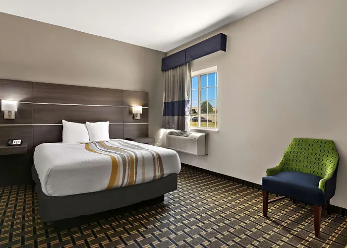Surestay By Western East 3*