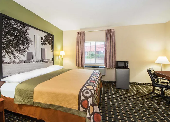 Hotel Surestay By Western East